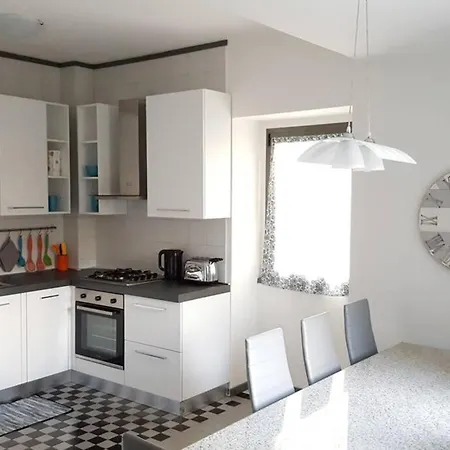 Casa Rosa Ferienhaus Colico